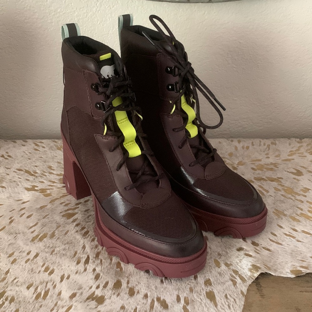 Sorel Womens Brex Heel Laced Bootie